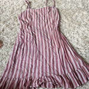 Hollister striped Red and Cream dress size small-adjustable straps